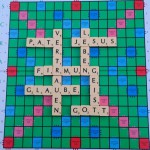 Scrabble Bunt geschnitten